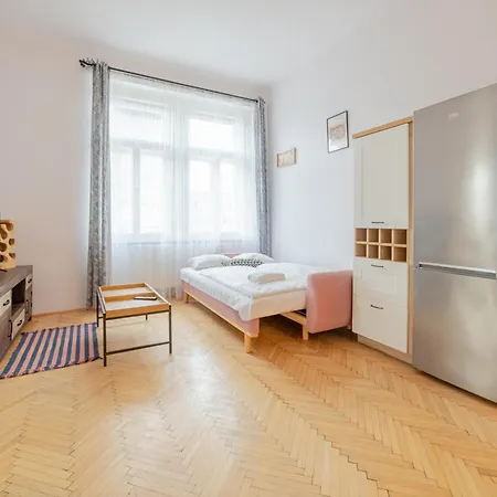 Authentic Czech Experience By Rentez Apartamento
